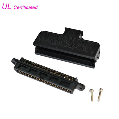 Eine 180 Grad-passt Plastikabdeckung TYCO Ampere 32 64 weibliche Behälter-Art Pin Connectors IDC zusammen